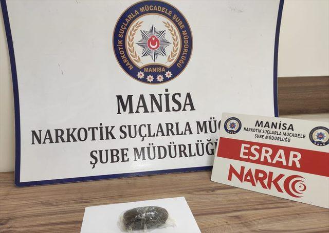 Manisa'da durdurulan araçta uyuşturucuyla yakalanan 2 kişi tutuklandı