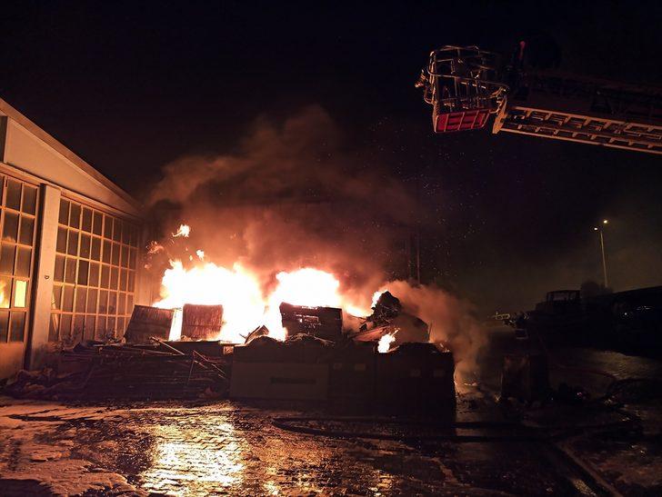 Sinop’ta sanayi sitesinde çıkan yangın söndürüldü G3