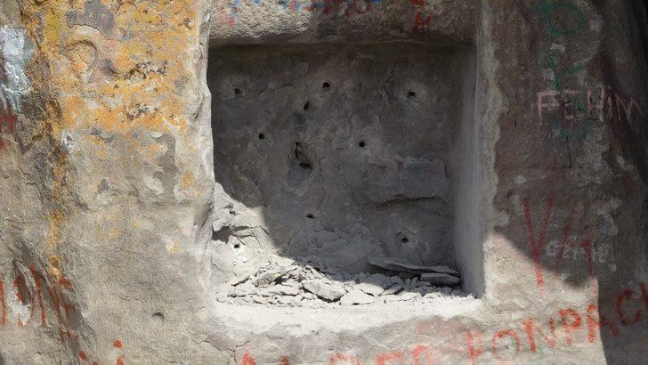 Define avcıları tarihi zindanı fünyeyle patlatmak istedi G1