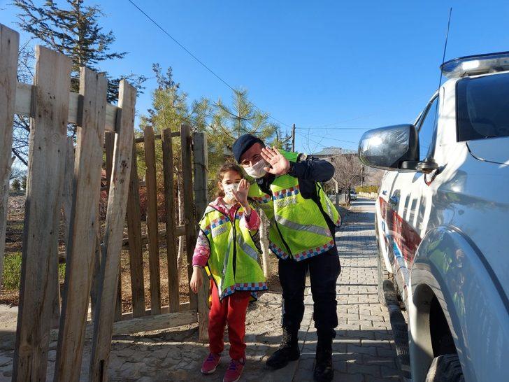 Otizmli Nida’nın jandarma olma hayali bir günlüğüne gerçeğe dönüştü G1