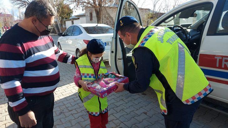 Otizmli Nida’nın jandarma olma hayali bir günlüğüne gerçeğe dönüştü G4