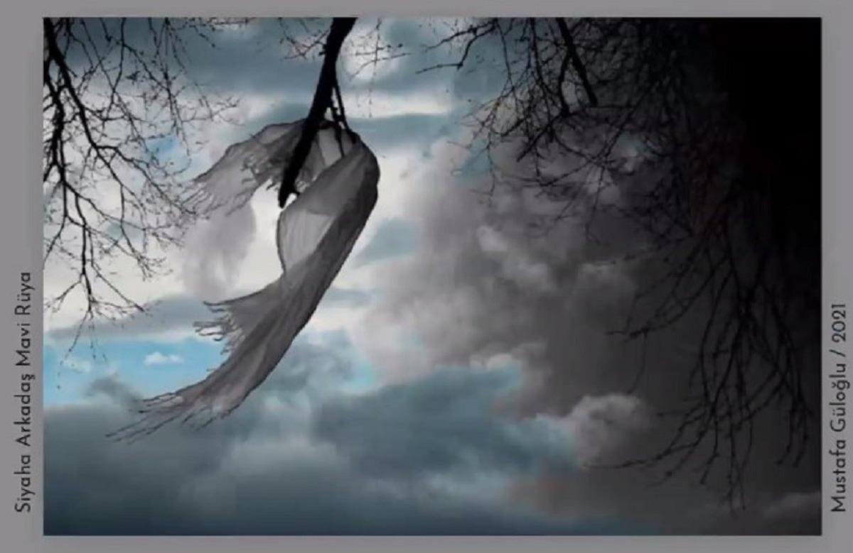 &Uuml;&ccedil; at&ouml;lyeden "Kadın ve Ben" sergisi