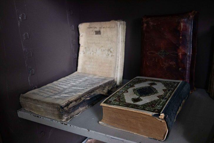 DEÜ, yazma eser arşivini araştırmacıların kullanımına sundu G4