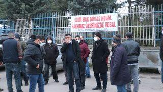 Cenazede haklarını helal etmedikleri patronlarının yüzünden hacizlik oldular