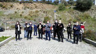 Sitelerin ortasındaki moloz döküm sahası isyan ettirdi