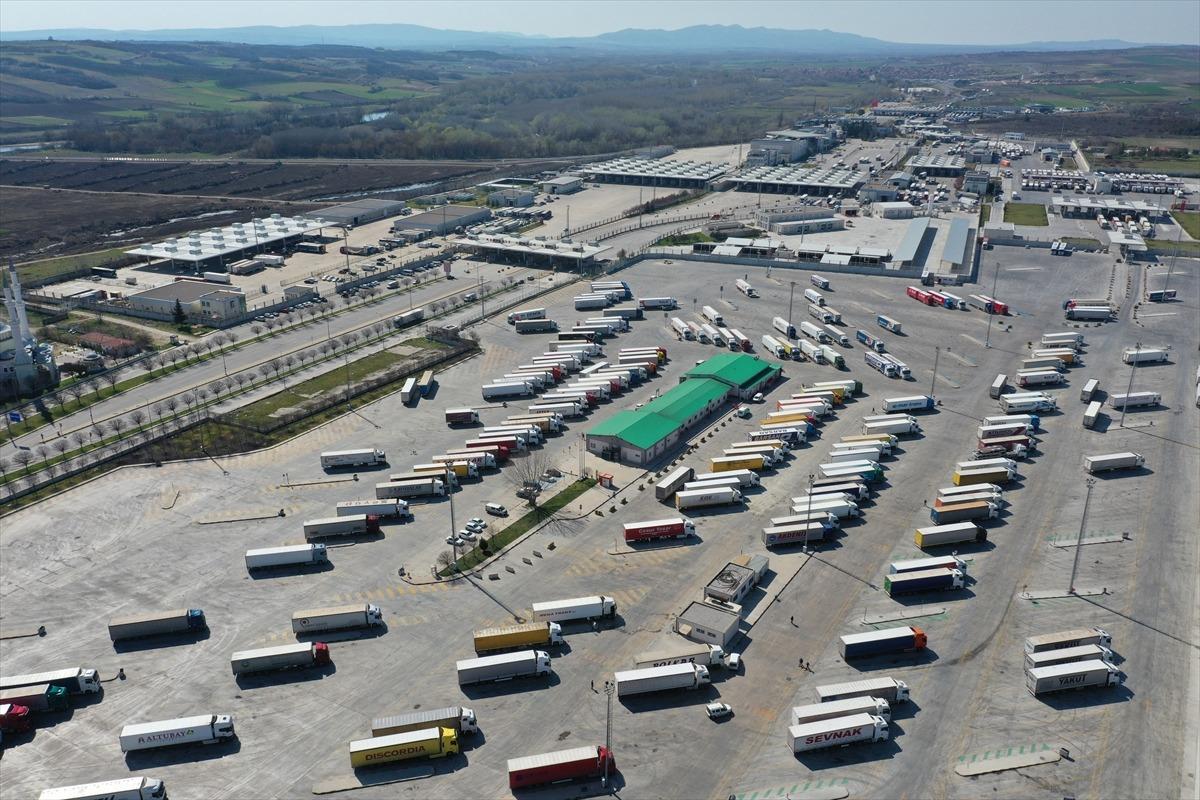 İhracat rekoru, "ihracatın y&uuml;k&uuml;n&uuml; &ccedil;ekenler"i sevindirdi