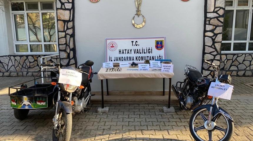 Hatay’da uyuşturucu ve çalıntı motosiklet operasyonu