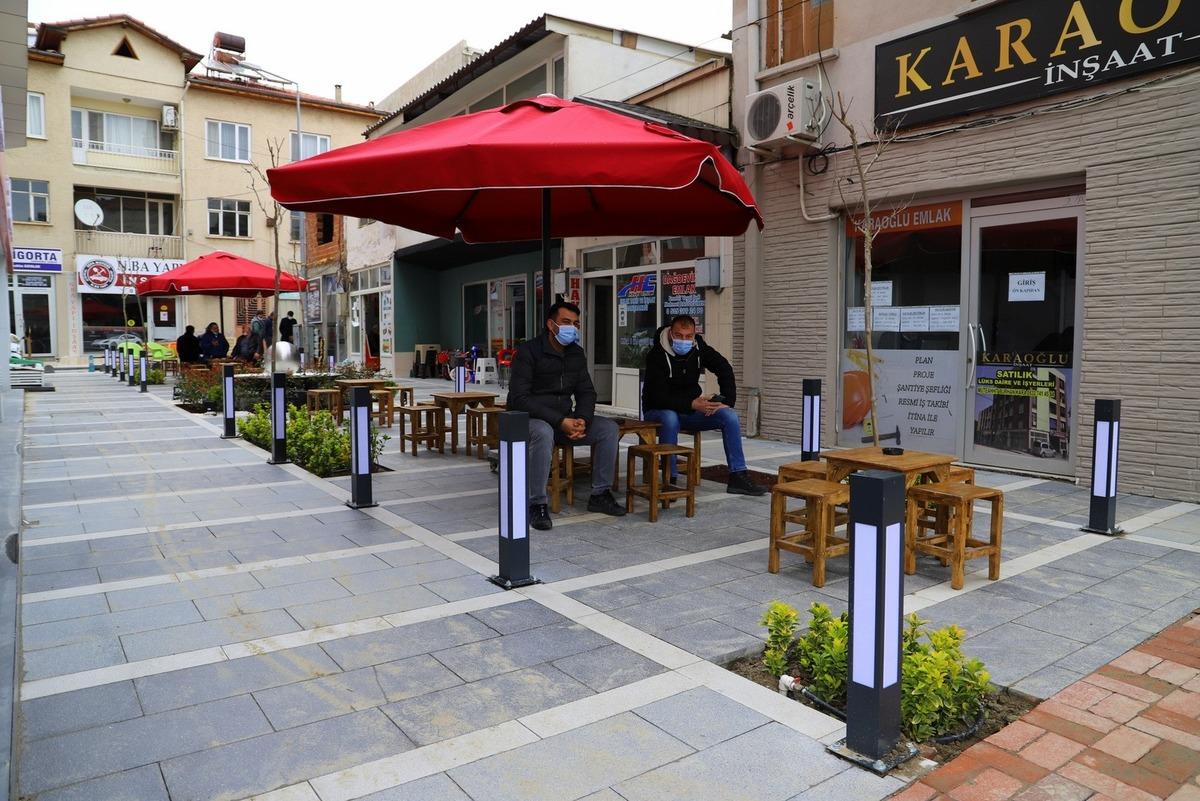 Saruhanlı&rsquo;da atıl durumdaki &ccedil;arşı yenilenerek hayat buldu