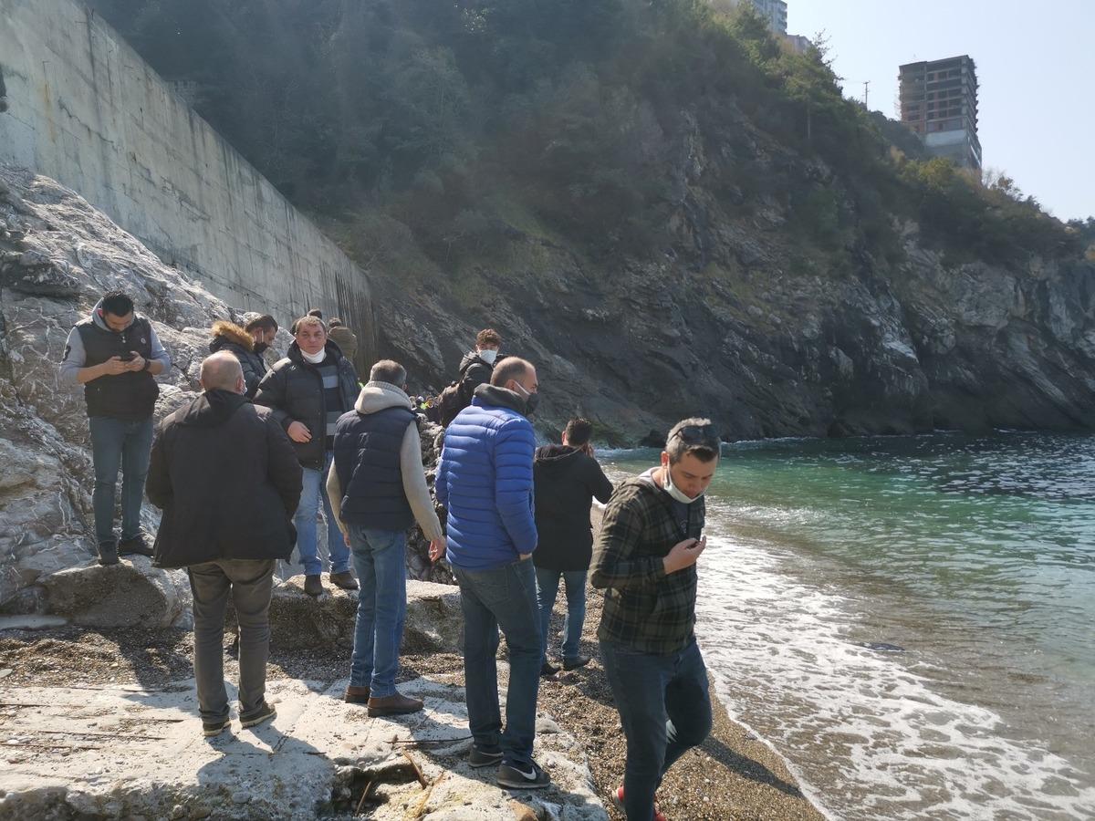 Zonguldak&rsquo;ta bir ara&ccedil; 100 metreden denize u&ccedil;tu: 1 &ouml;l&uuml;, 1 kayıp