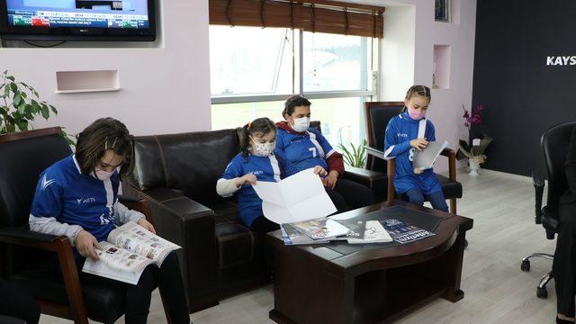 Kabakcı, 2 Nisan Otizm Farkındalık Günü’nde Otizmli sporcuları ağırladı