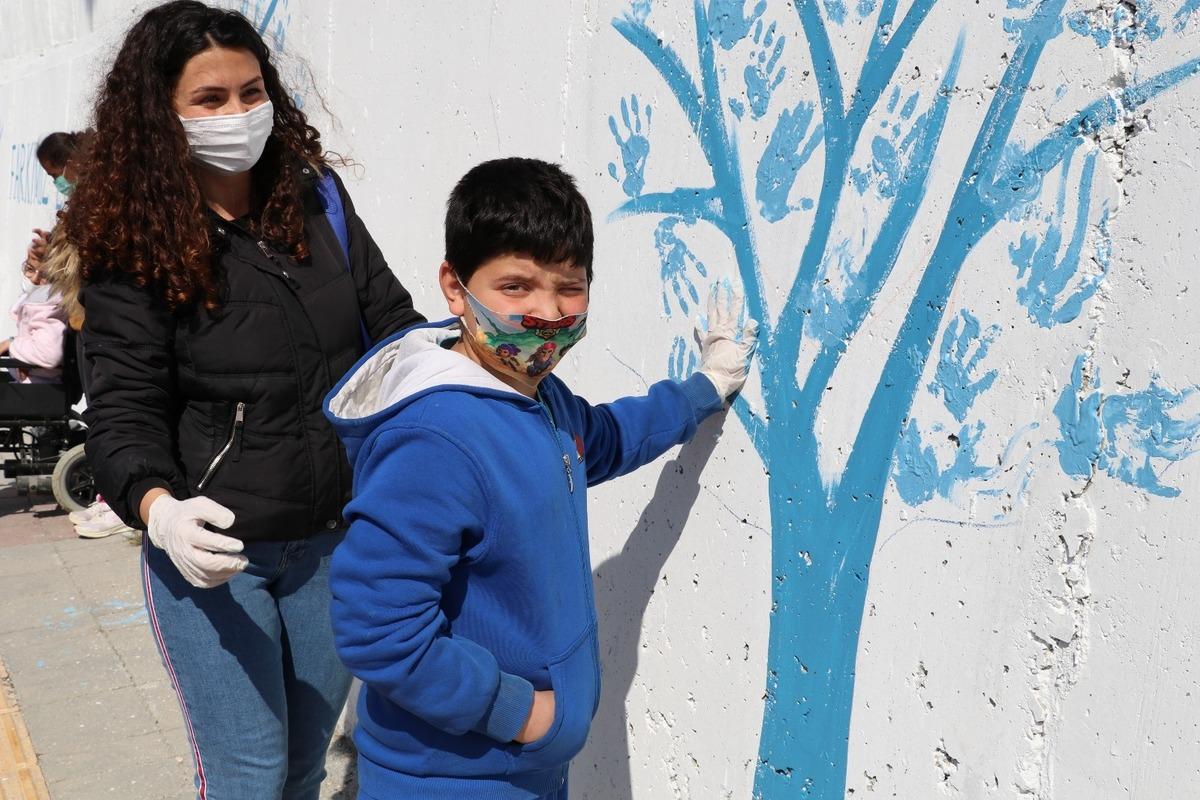 S&ouml;ke&rsquo;de Otizm i&ccedil;in el izlerini bıraktılar, &ldquo;Biz Buradayız&rdquo; dediler