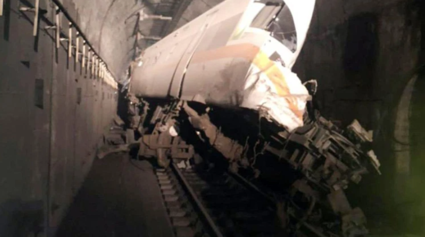 Son Dakika: Tayvan'da tren raydan çıktı! Çok sayıda ölü ve yaralı var