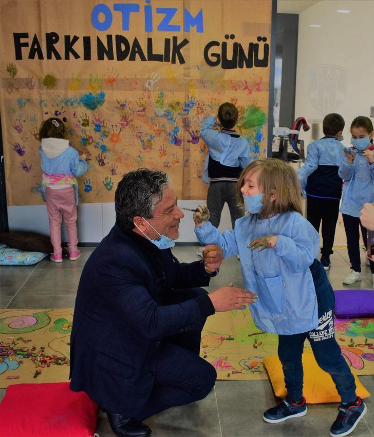 Otizm farkındalığının farkına vardılar G4