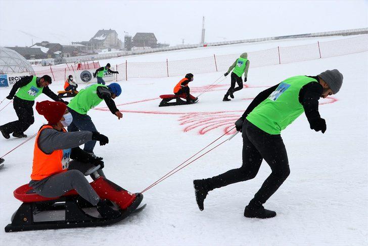 Erciyes'te "Artık çekilmez oldun" sloganıyla eşler arası kızak yarışması yapıldı G2