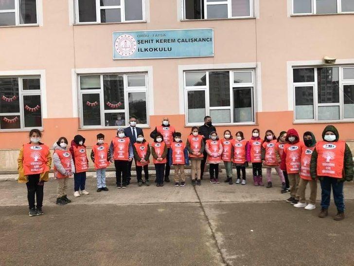 TEMA okullarda ağaç sevgisini aşılıyor G2