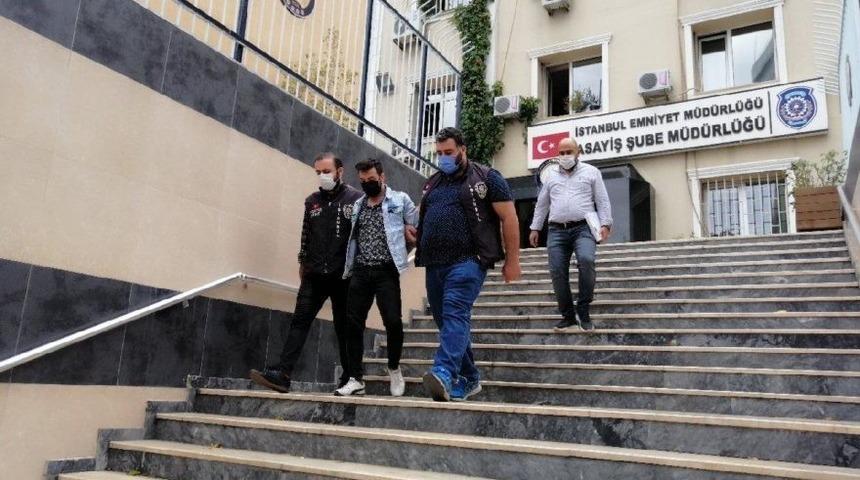 Babasını &ouml;ld&uuml;ren gencin yargılanmasına başlandı