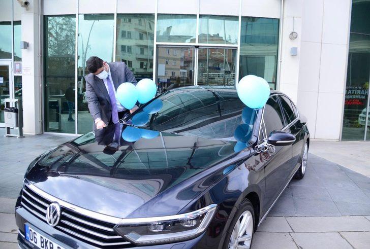 Mavi balonlar farkındalık için havalandı G4