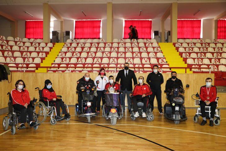 Başarılı Boccia sporcuları madalyalarını aldı G1