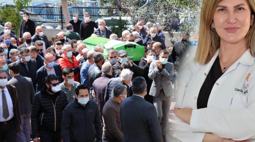 Yürek burkan tesadüf! Gözyaşları içinde toprağa verildi