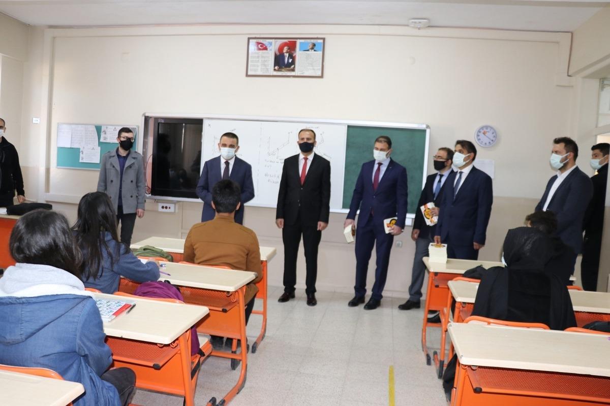 Siirt&rsquo;te 13 okul daha eğitime kazandırılıyor