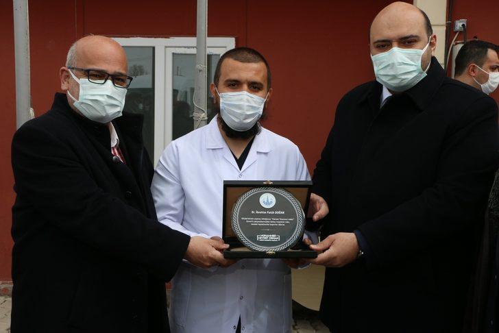 Başkan Orhan’dan sağlık çalışanlarına Kanser Haftası sürprizi G3