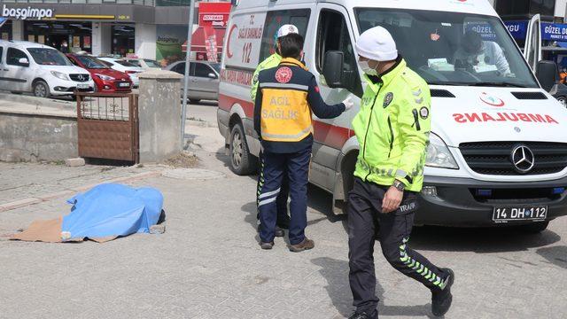 İş makinasının çarpıp üzerinden geçtiği vatandaş feci şekilde hayatını kaybetti