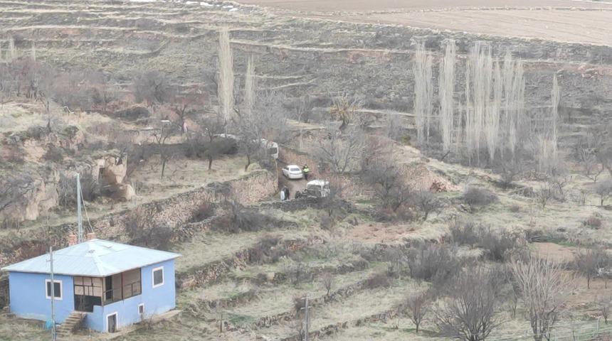 Yakalanacağını anlayan cinayet ş&uuml;phelisi intihar etti