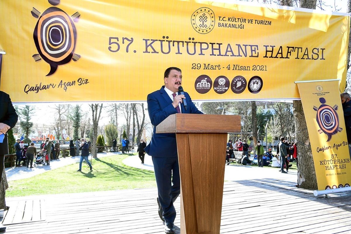 K&uuml;t&uuml;phaneler Haftası d&uuml;zenlenen programla kutlandı