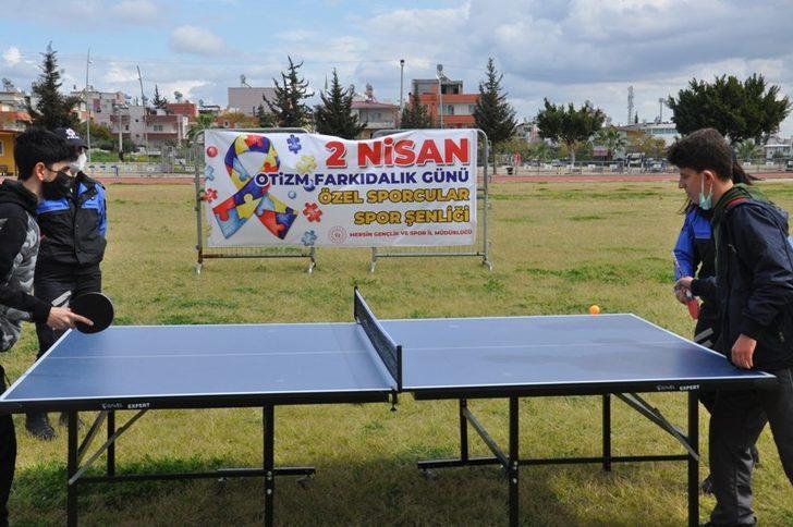 Polisler otizmli çocuklara unutulmaz bir gün yaşattı G3