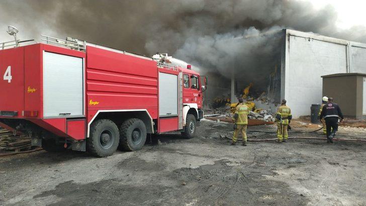 Uşak OSB’de iplik fabrikasında korkutan yangın G2