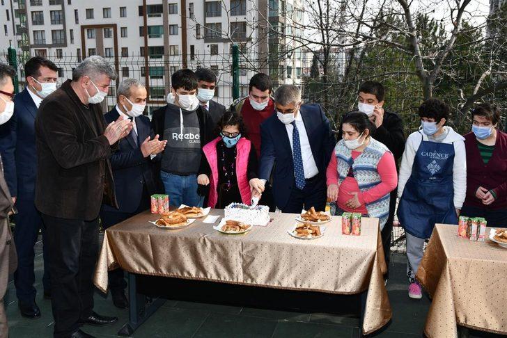 Vali Gürel engelli ve otizmli çocuklar ile bir araya geldi G1