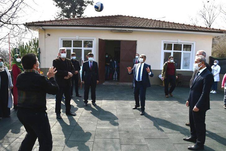 Vali Gürel engelli ve otizmli çocuklar ile bir araya geldi G5