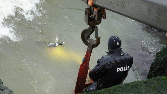 Samsun’da denizin içinde motosiklet bulundu