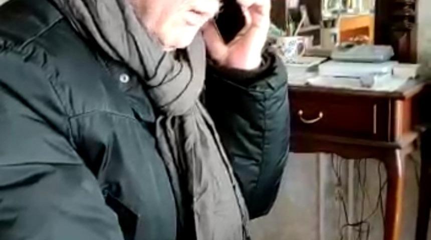 81 yaşındaki mimarı 88 bin dolar dolandırırken ger&ccedil;ek polise yakalandılar