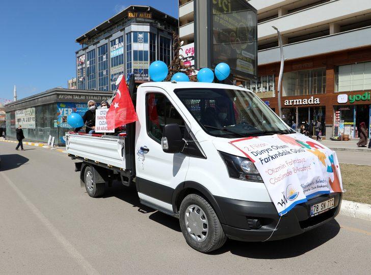 Van Büyükşehir Belediyesi, otizmli çocukları ve ailelerini yemekte ağırladı G5