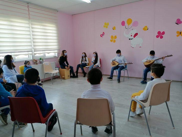 İlkokul çocuklarından otizmli çocuklara hediye G2