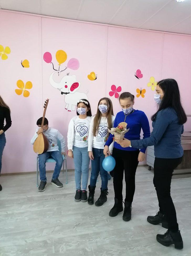 İlkokul çocuklarından otizmli çocuklara hediye G3