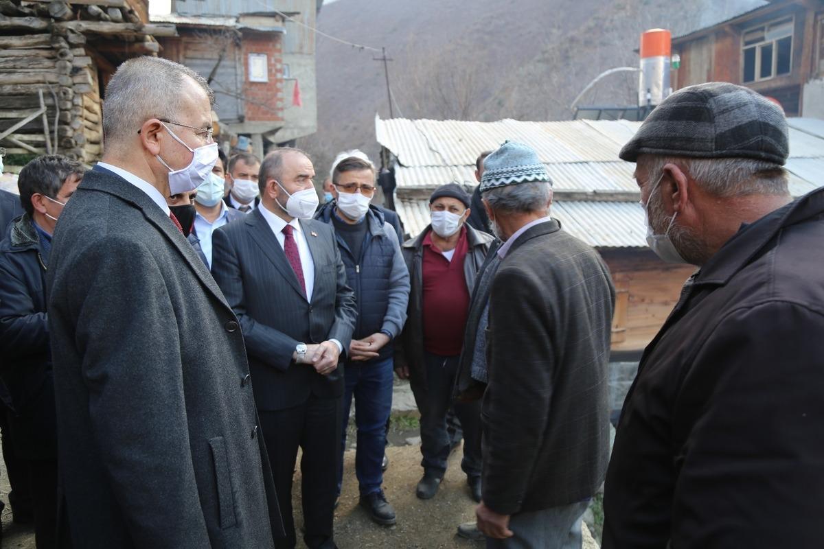 Artvin Valisi Doruk: "Yangınlar farklı nedenlerden ortaya &ccedil;ıkıyor, &uuml;zerinde &ccedil;alışıyoruz"