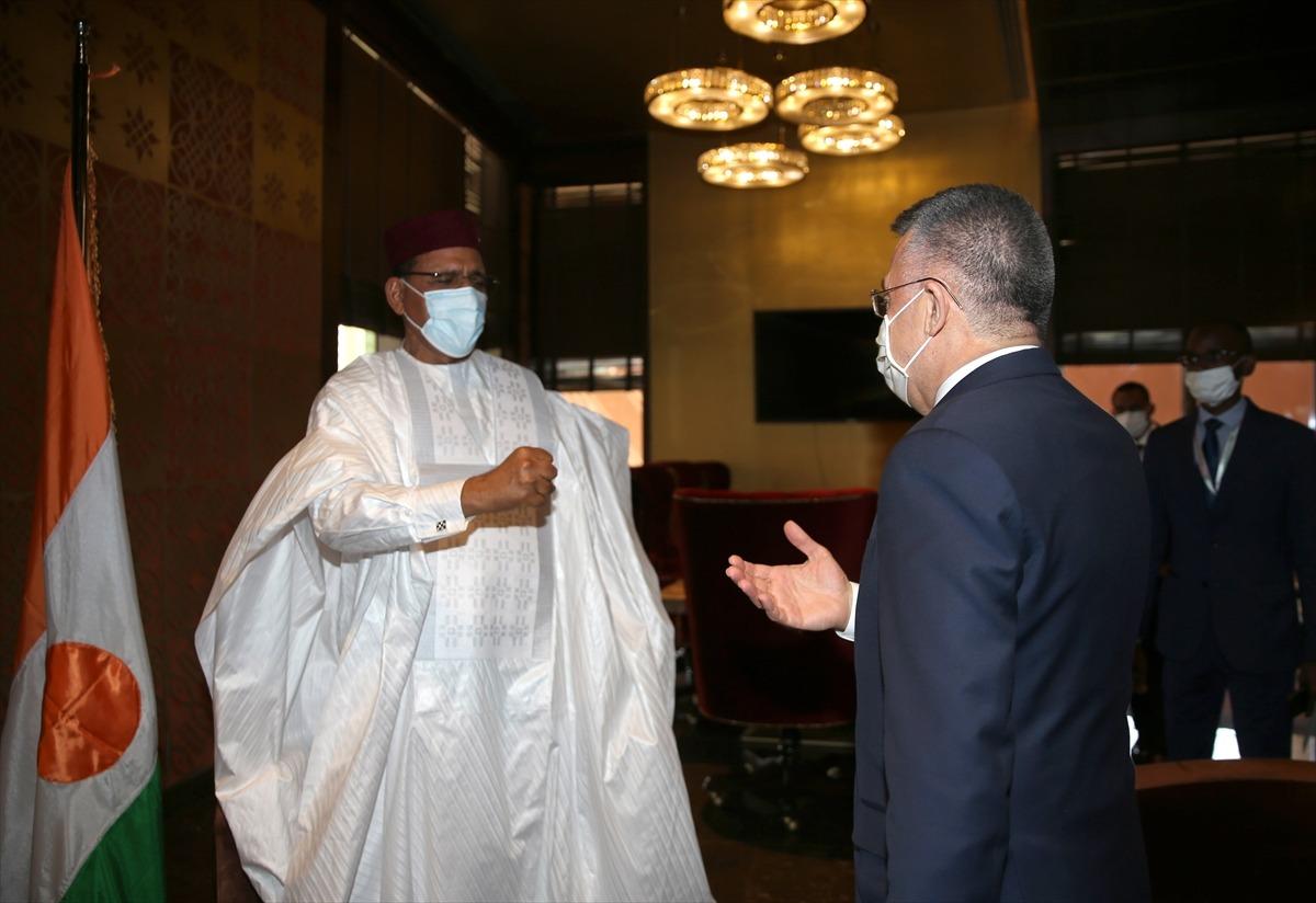 Cumhurbaşkanı Yardımcısı Oktay, Nijer'in yeni Cumhurbaşkanı Bazoum'un yemin t&ouml;renine katıldı