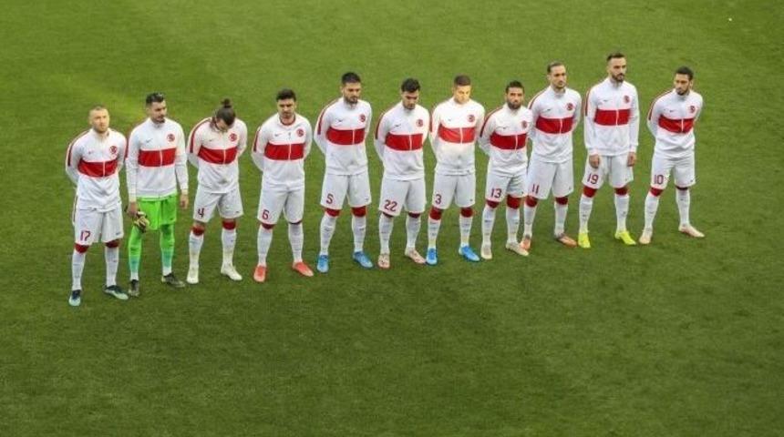 A Milli Takım'a koronavirüs şoku! 10 oyuncu...