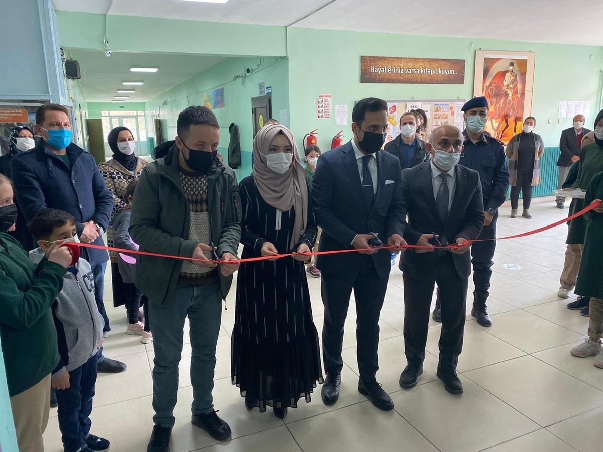 Polis memuru Mutlu Temel&rsquo;in adı okul k&uuml;t&uuml;phanesinde yaşatılıyor