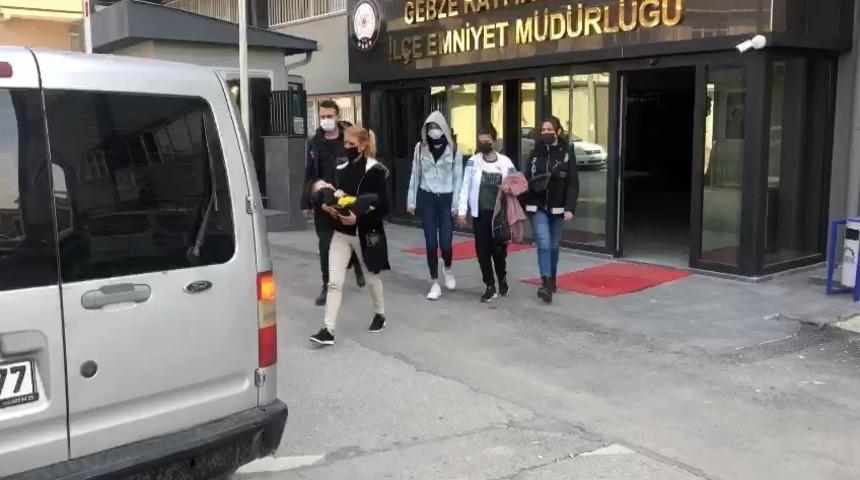 Evlere dadanan su&ccedil; makinesi hırsızlar yakalandı
