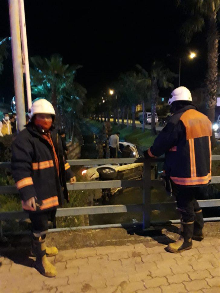 Mersin'de sulama kanalına düşen otomobilin sürücüsü yaralandı