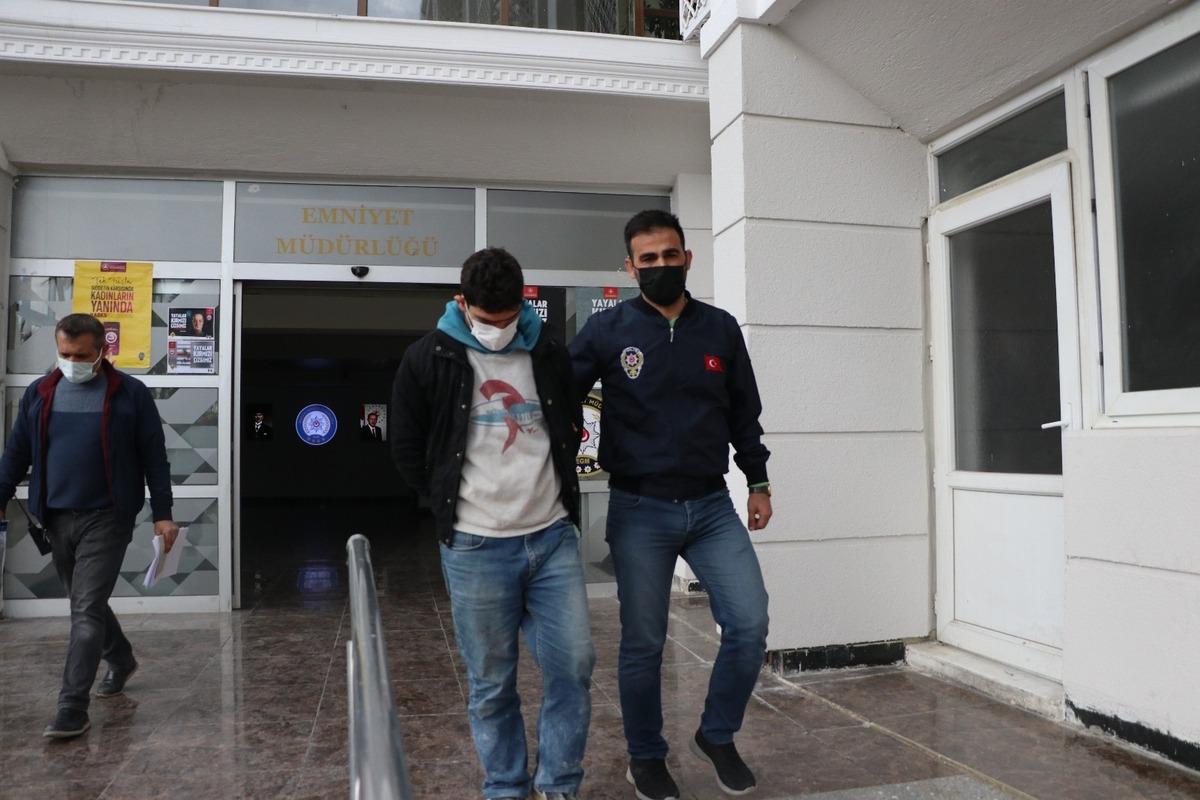 15 saat i&ccedil;inde 2 kapka&ccedil;, 1 gasp yaptı