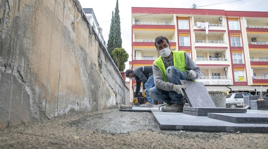 Mersin&rsquo;de yol &ccedil;alışmaları s&uuml;r&uuml;yor