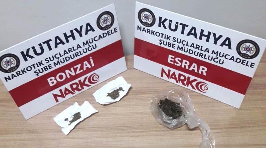 K&uuml;tahya&rsquo;da uyuşturucu operasyonu: 4 g&ouml;zaltı
