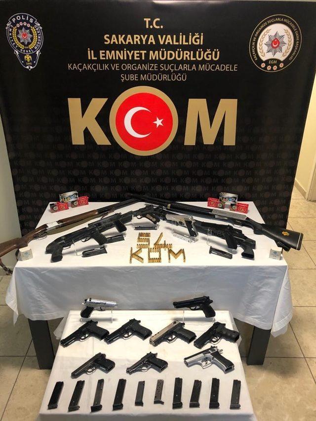 Sakarya’da 67 paket kilogramlık kaçak tütün ele geçirildi