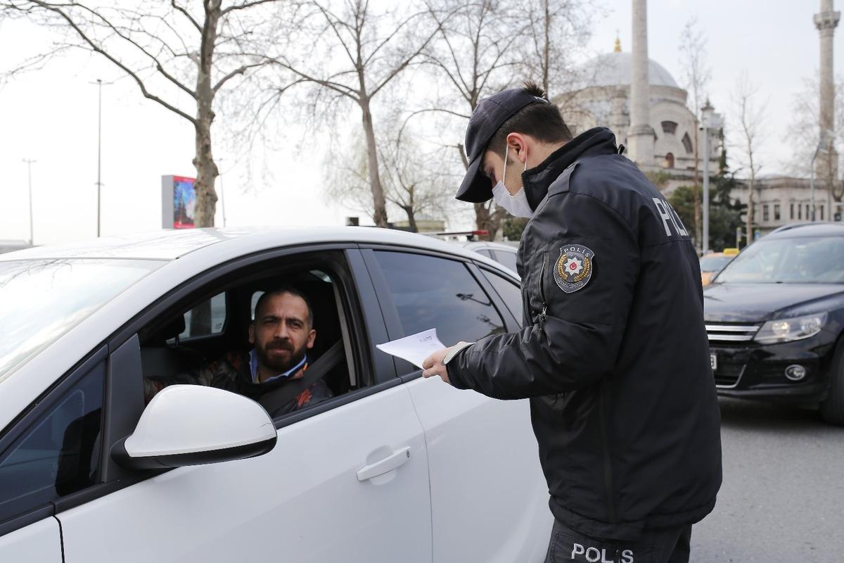 Beşiktaş&rsquo;ta sokağa &ccedil;ıkma kısıtlaması denetimi yapıldı