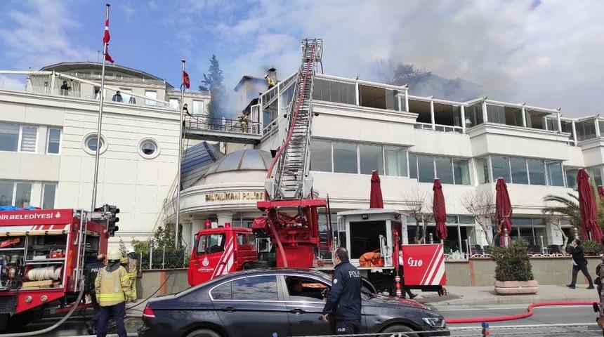 Baltalimanı Polis Evi'nin çatısında korkutan yangın