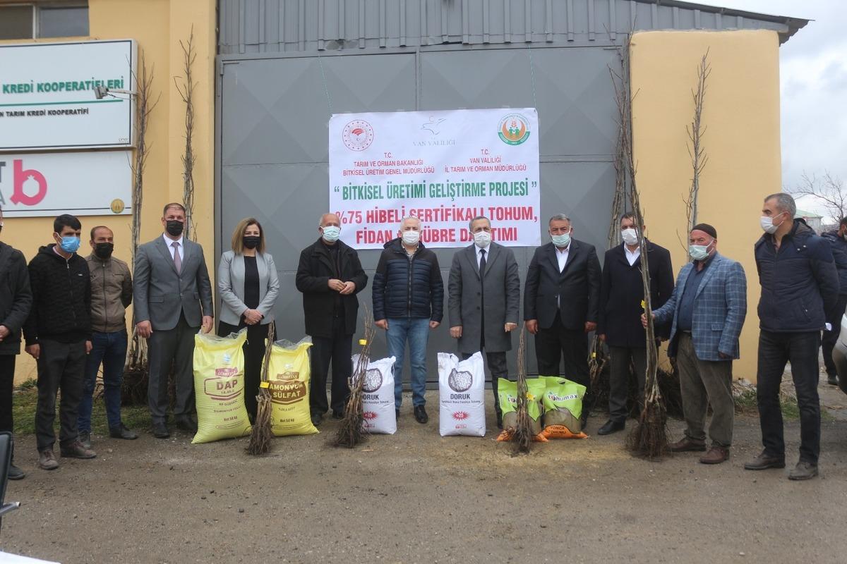 Van&rsquo;da sertifikalı tohum, fidan ve g&uuml;bre dağıtımı